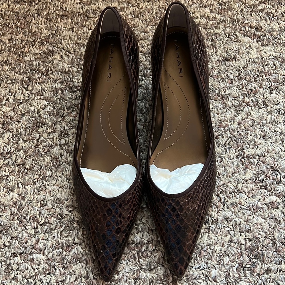 Tahari shoes